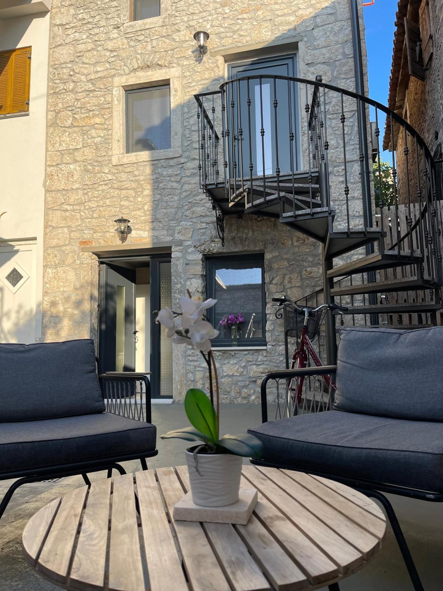 Apartamento Stone House Medulin Exterior foto